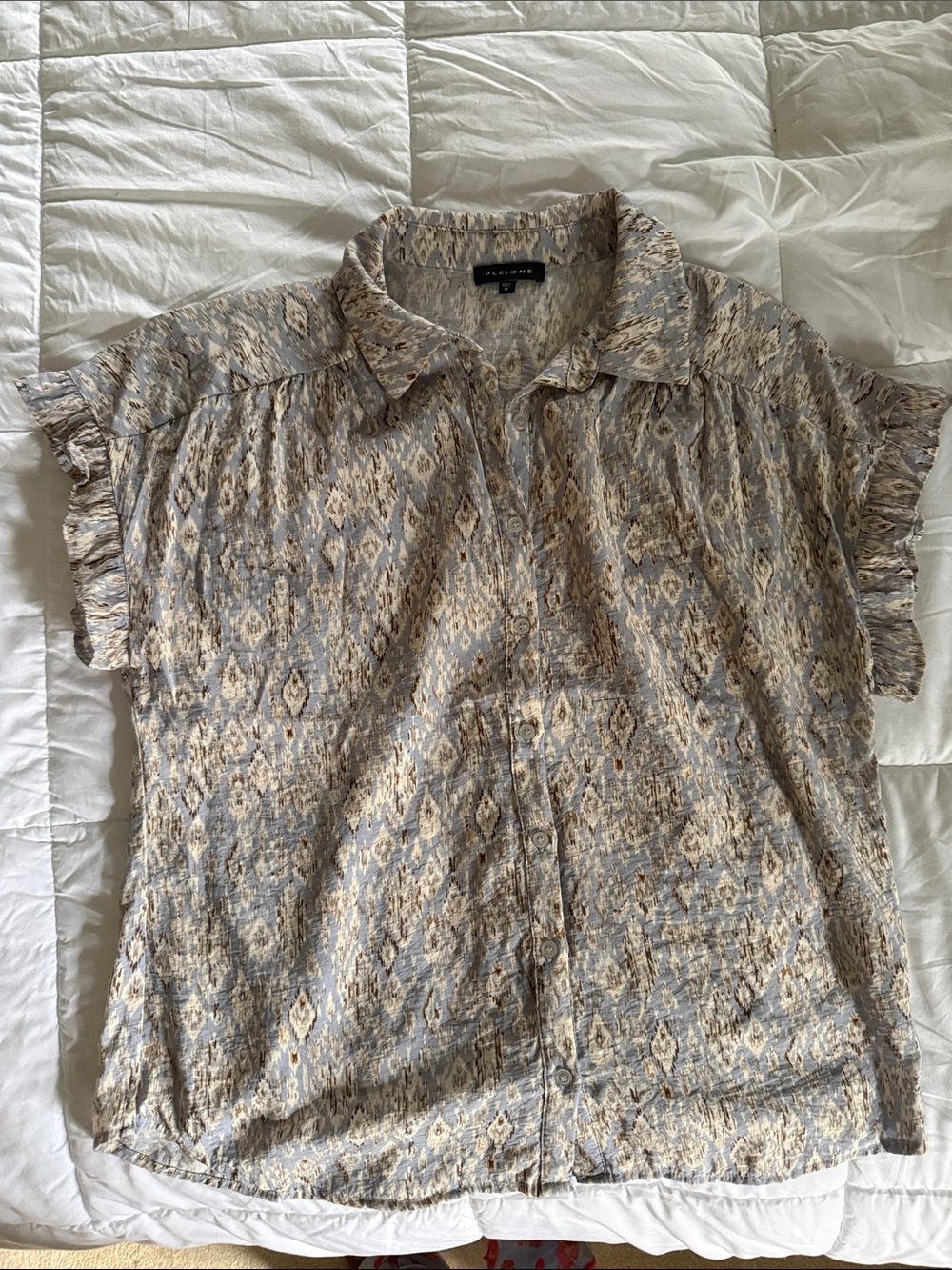 Pleione Beige and Gray Ikat Button-Down Short Sleeve Top